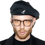 Владимир Петров