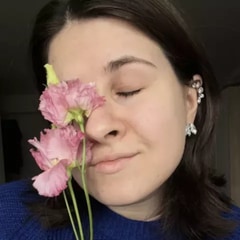 Юля Литвинова