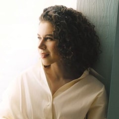 ALEXA CURLY