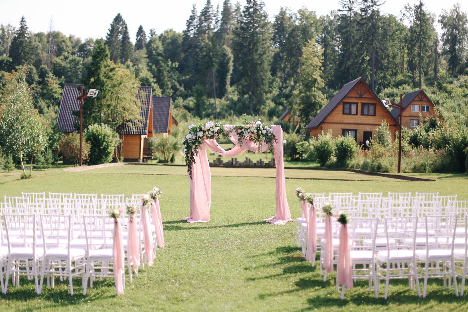 Загородная классика: свадьба в розово-голубой палитре