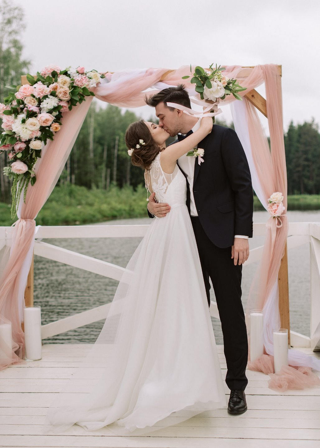 Утонченная романтика: загородная свадьба в розовом цвете