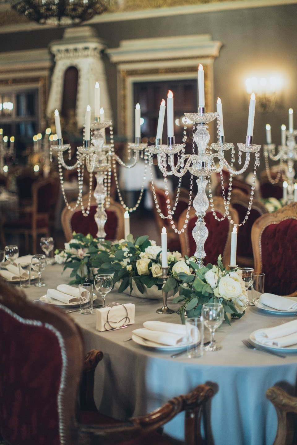 Благородство классики: роскошная свадьба в ресторане