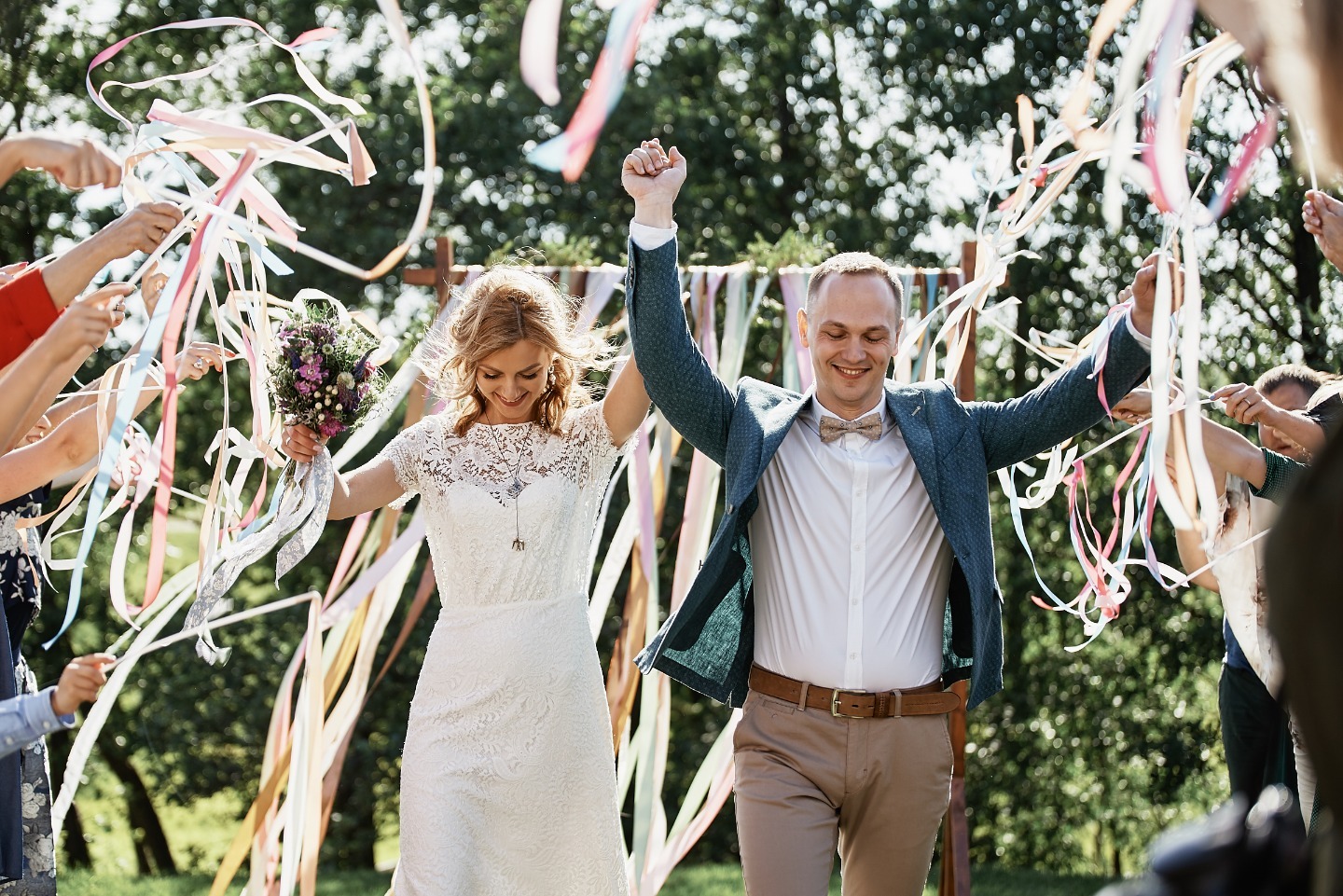 Просто счастье: неформальная свадьба в загородном доме