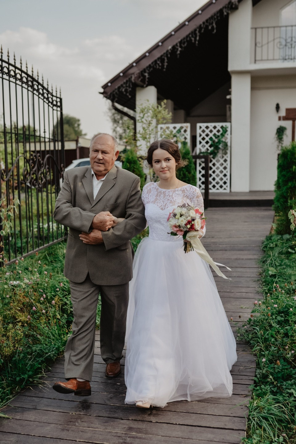 Летняя свадьба за городом своими руками: опыт невесты