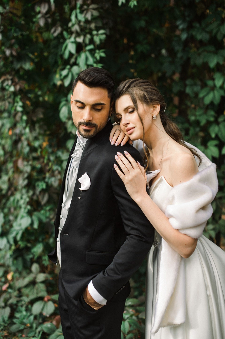 Интернациональная русско-итальянская свадьба в холодных оттенках