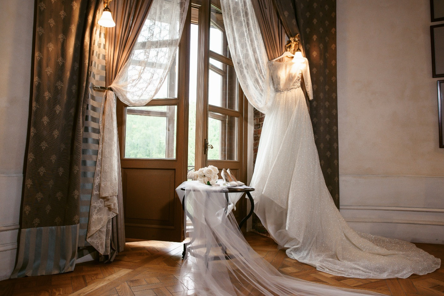 Fabulous feelings: камерная и изысканная свадьба в замке