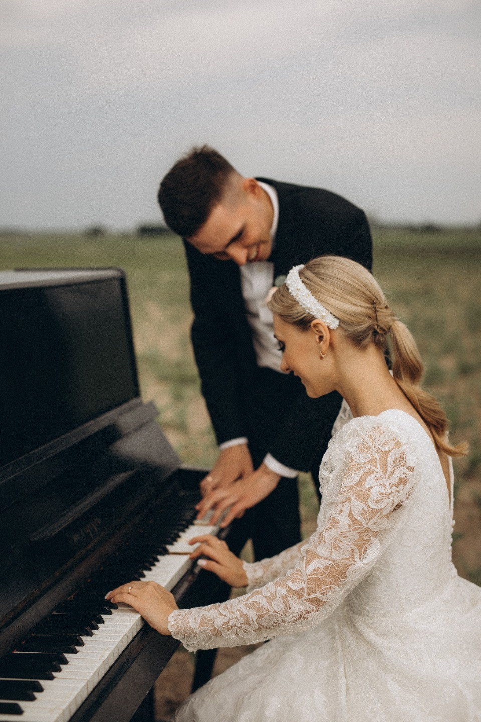 Try this on your piano: семейная свадьба в ресторане