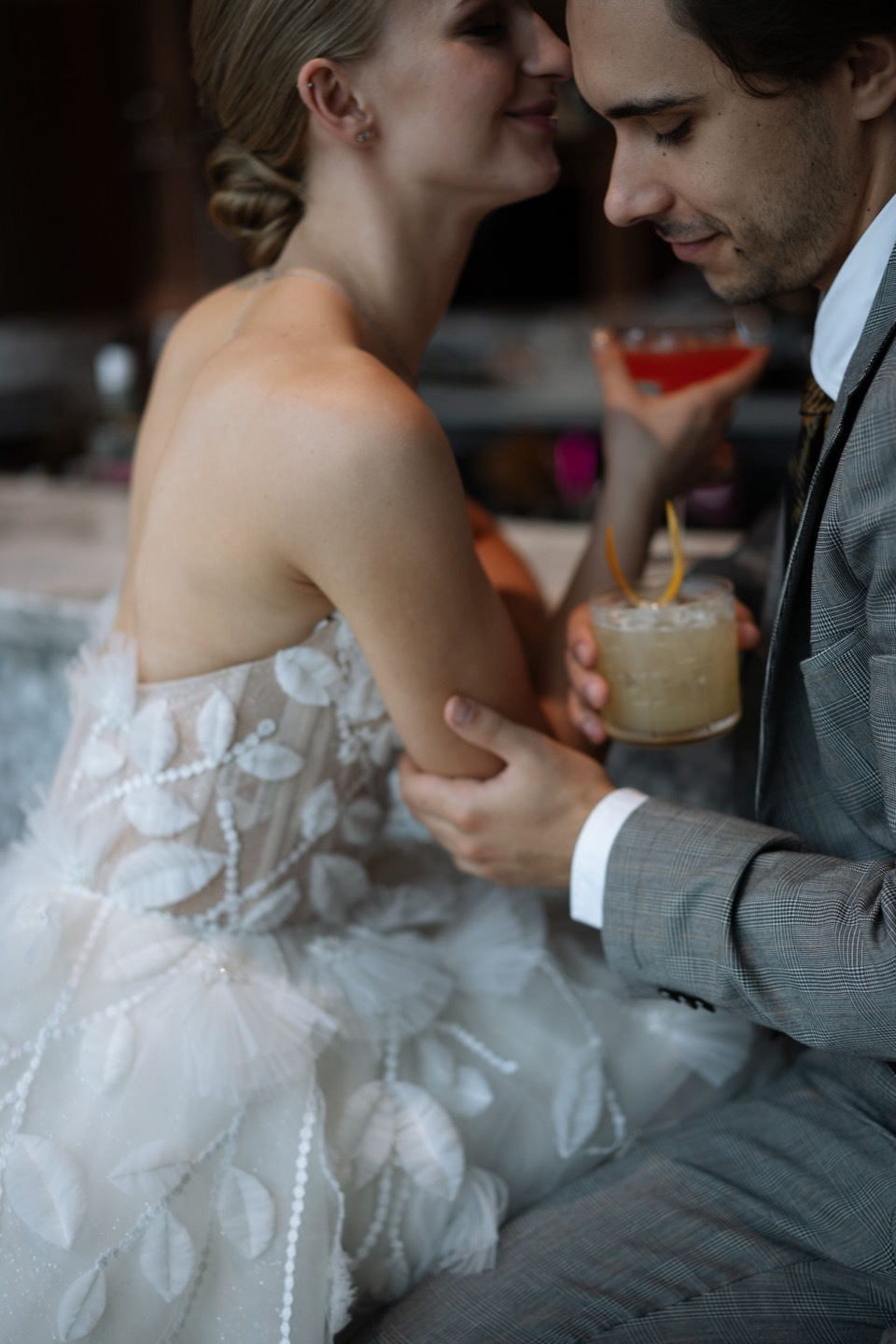 Champagne: романтическая свадьба за городом