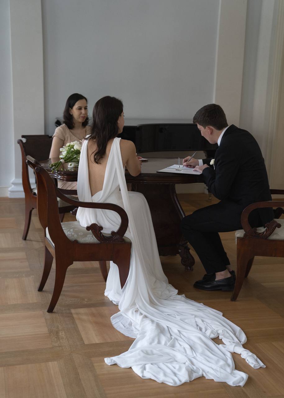 Classics and elegance: камерная стильная свадьба