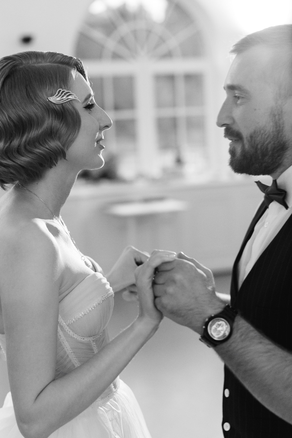Стиль 30-ых годов: яркая романтическая свадьба