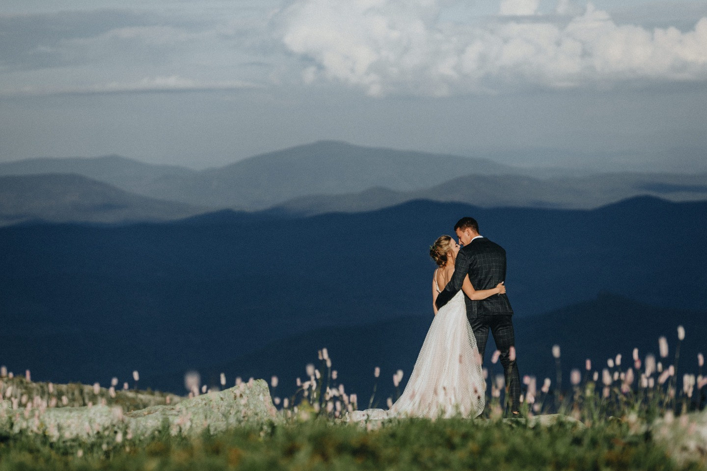 Выше только любовь: камерная рустик-свадьба в горах