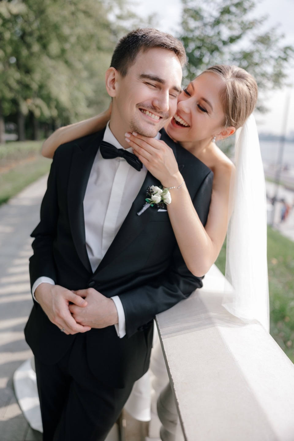 Цветущий сад: романтичная свадьба в Москве