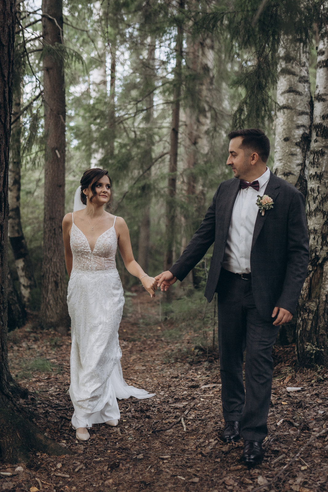 Пожениться и уехать в глэмпинг: свадьба у воды