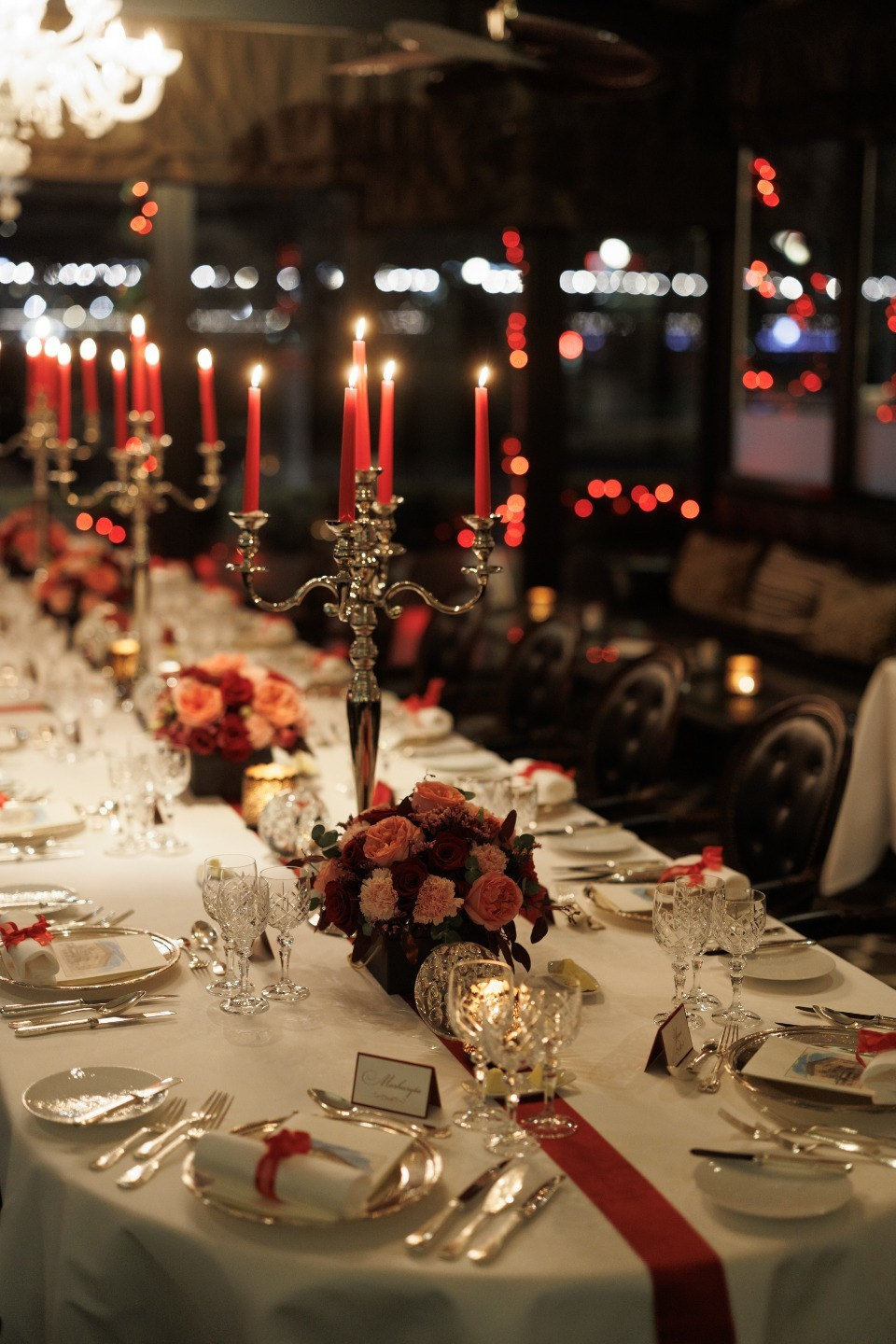 Ужин при свечах в волшебном саду: камерная свадьба в Женеве
