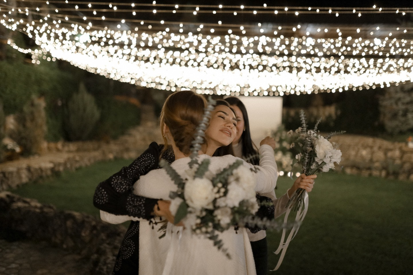 Свадьба в зеленой усадьбе у подножья крымских гор