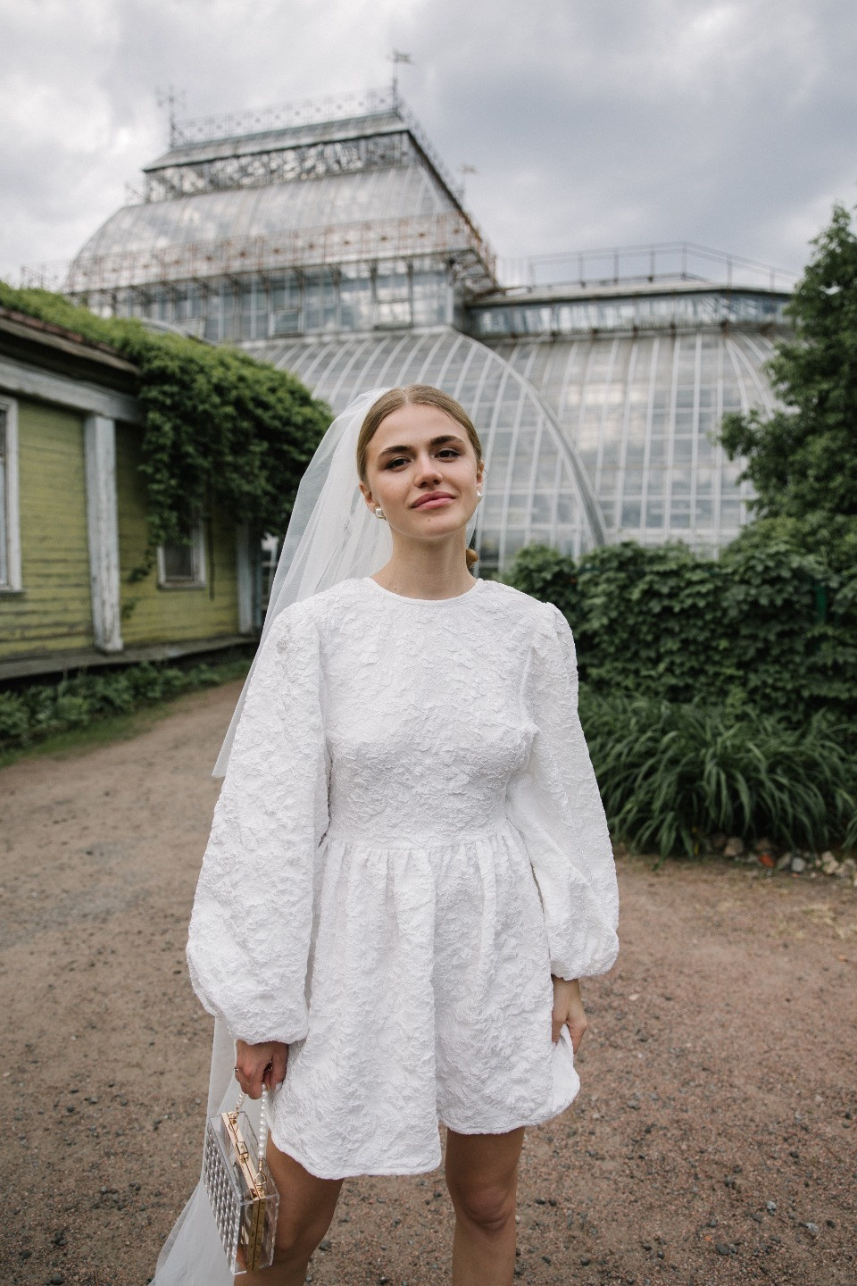 Светит наше солнце: свадьба для двоих в Петербурге