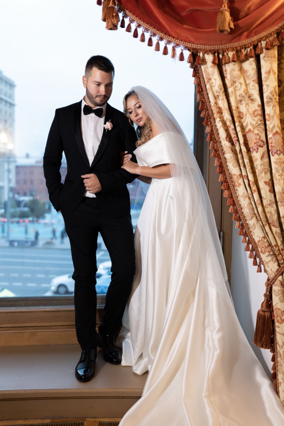 В свете твоей любви: классическая свадьба в Москве
