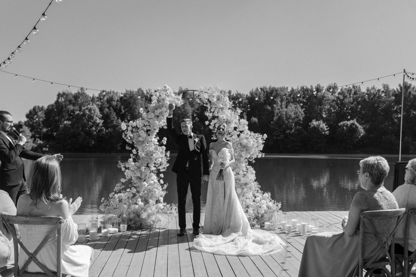 Элегантная свадьба у воды