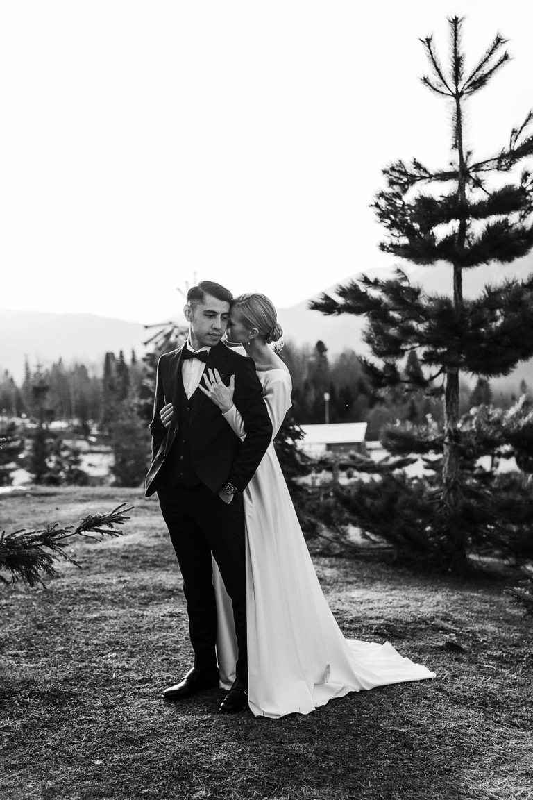 Эстетика и элегантность: классическая свадьба в горах Сочи