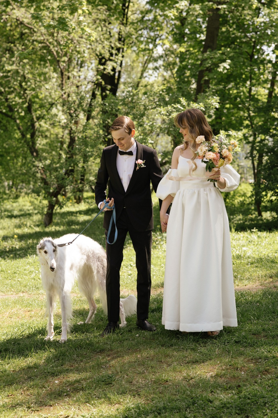 Как женятся интроверты: нежная свадьба в садовой стилистике